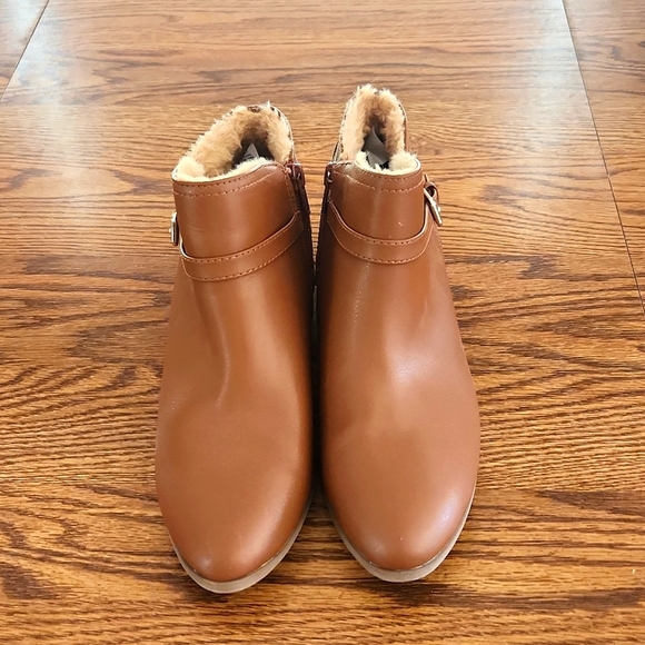 Ankle boot - Picture 2 of 3